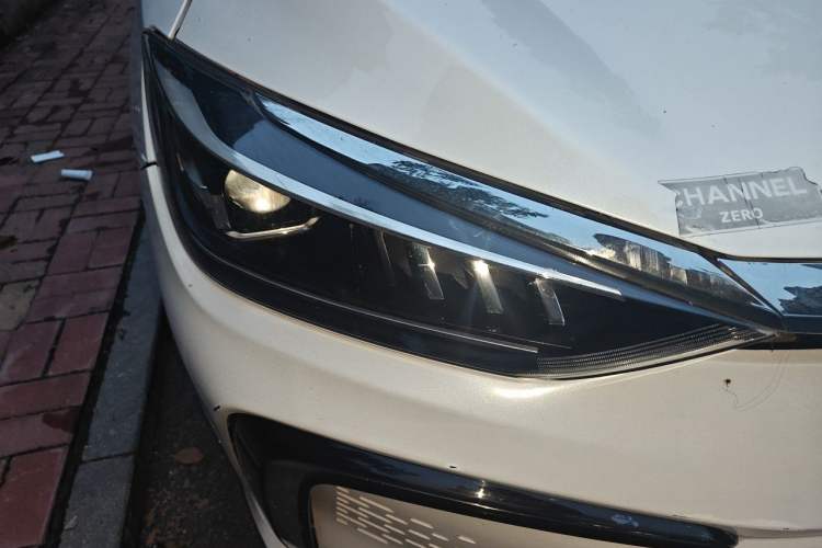 Used BAIC Beijing EU5 2018 R500 Smart Wind Edition Right Front Headlight