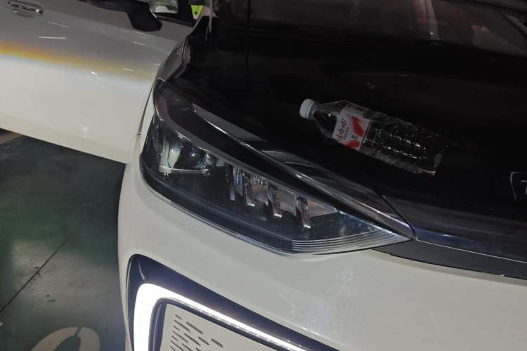 Used BAIC Beijing EU5 2018 R500 Smart Wind Edition Right Front Headlight
