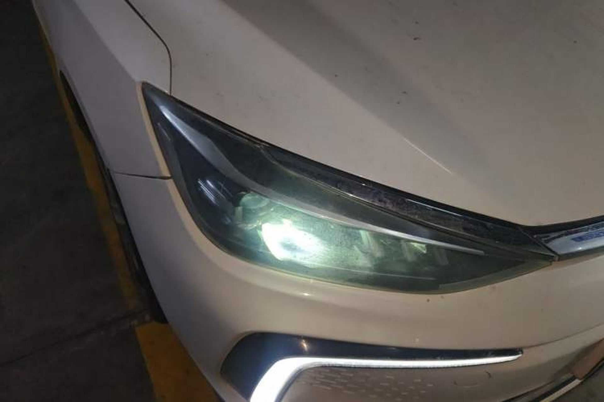 Used BAIC Beijing EU5 2018 R500 Smart Wind Edition Right Front Headlight