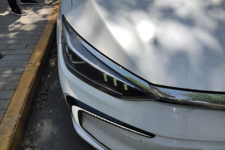Used BAIC Beijing EU5 2018 R500 Smart Edition Right Front Headlight