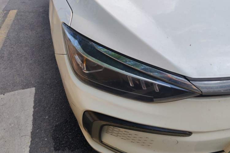 Used BAIC Beijing EU5 2018 R500 Smart Wind Edition Right Front Headlight