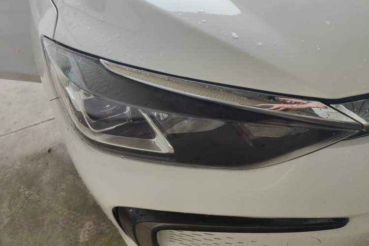 Used BAIC Beijing EU5 2018 R500 Smart Wind Edition Right Front Headlight