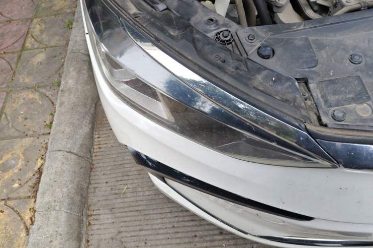Used BAIC Beijing EU5 2018 R500 Smart Wind Edition Right Front Headlight