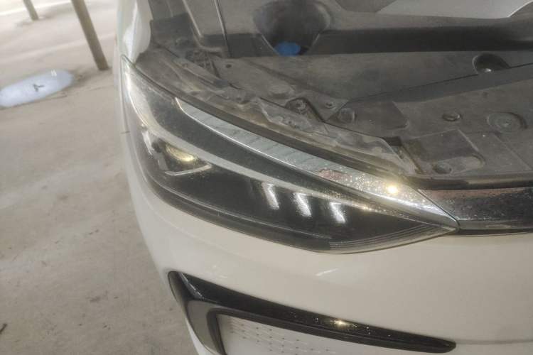 Used BAIC Beijing EU5 2018 R500 Smart Wind Edition Right Front Headlight