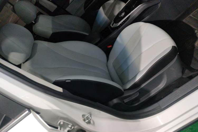 Used BAIC Beijing EU5 2018 R550 Smart Trend Edition Right Front Seat