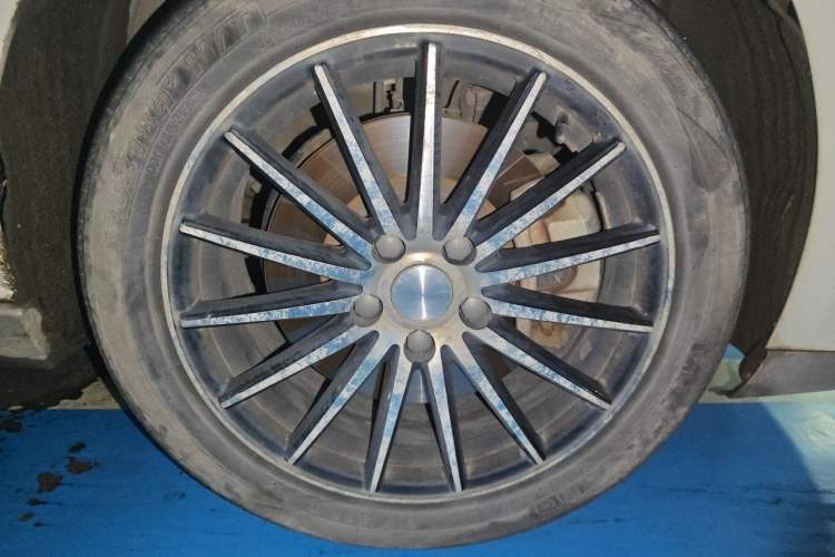 Used BAIC Beijing EU5 2018 R500 Smart Wind Edition Right Front Wheel Hub