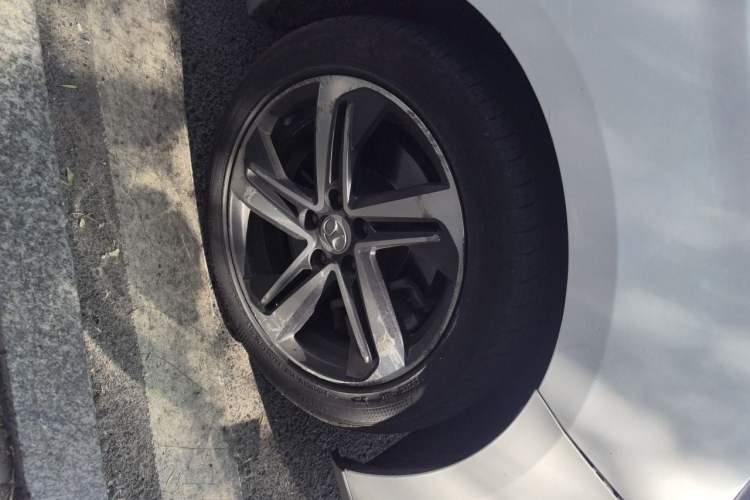 Used BAIC Beijing EU5 2018 R500 Smart Wind Edition Right Front Wheel Hub
