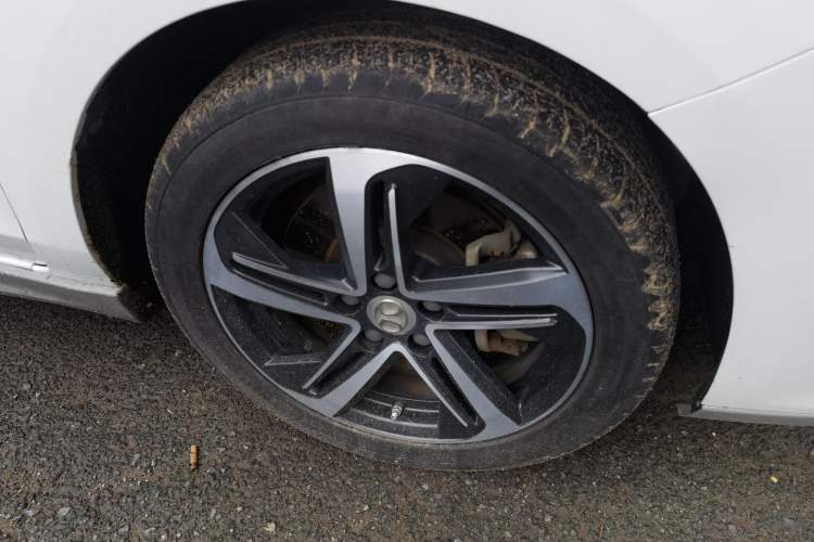 Used BAIC Beijing EU5 2018 R500 Smart Wind Edition Right Front Wheel Hub