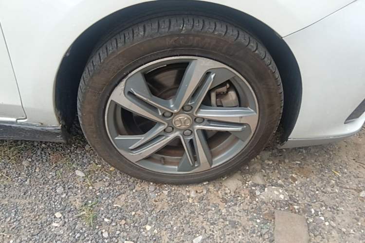 Used BAIC Beijing EU5 2018 R500 Smart Wind Edition Right Front Wheel Hub