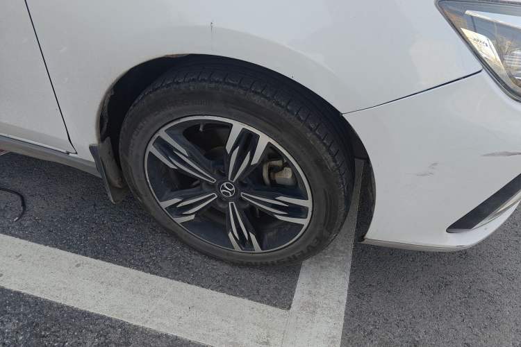 Used BAIC Beijing EU5 2018 R500 Smart Wind Edition Right Front Wheel Hub