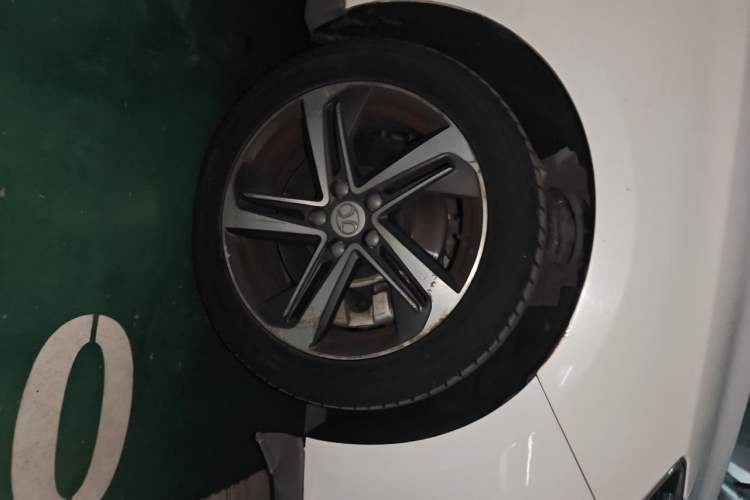Used BAIC Beijing EU5 2018 R500 Smart Wind Edition Right Front Wheel Hub