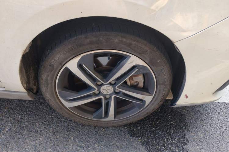 Used BAIC Beijing EU5 2018 R500 Smart Wind Edition Right Front Wheel Hub