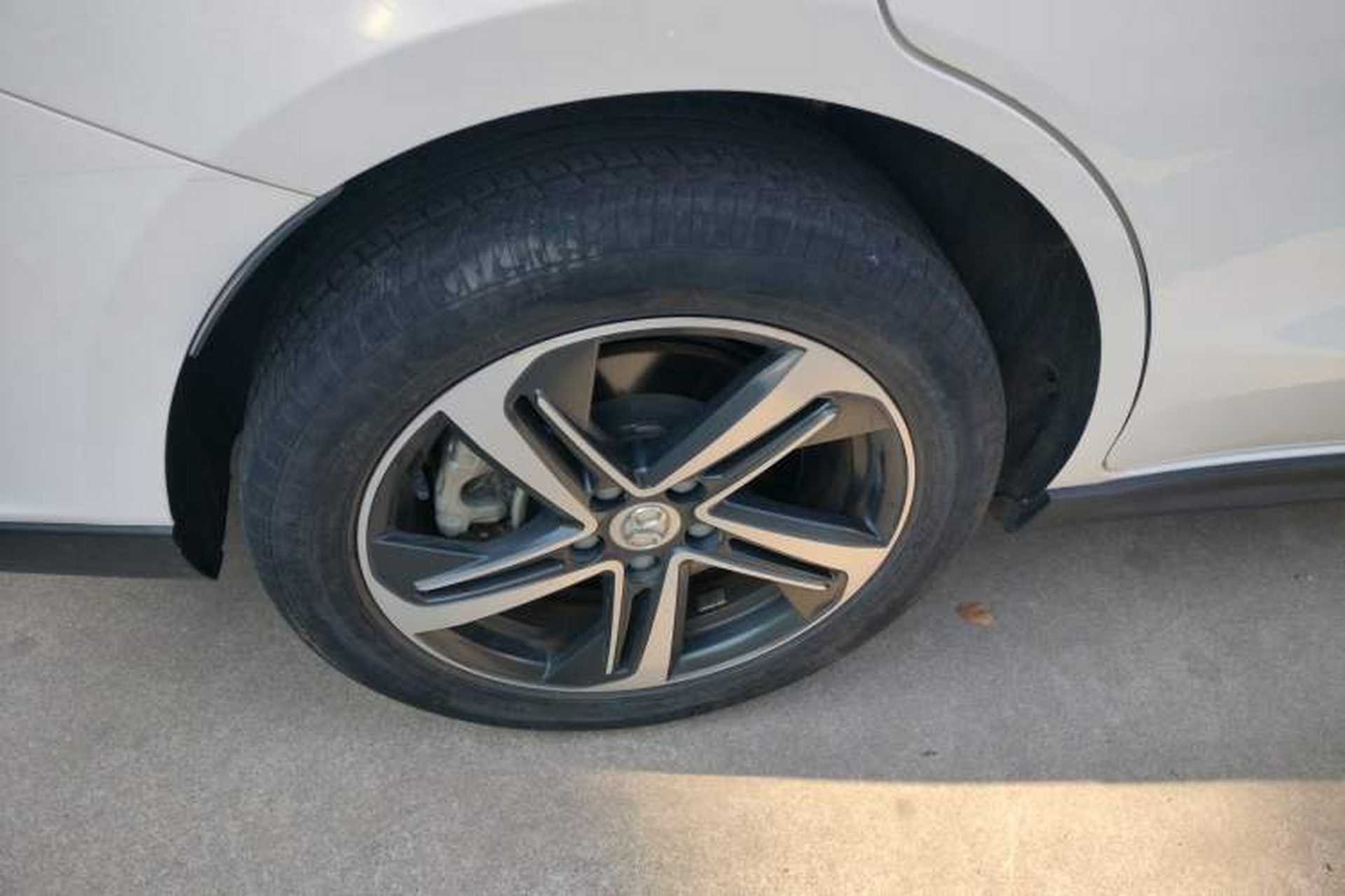 Used BAIC Beijing EU5 2018 R550 Smart Trend Edition Right Rear Wheel Hub