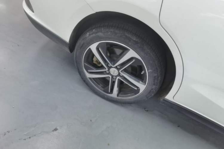 Used BAIC Beijing EU5 2018 R500 Smart Wind Edition Right Rear Wheel Hub