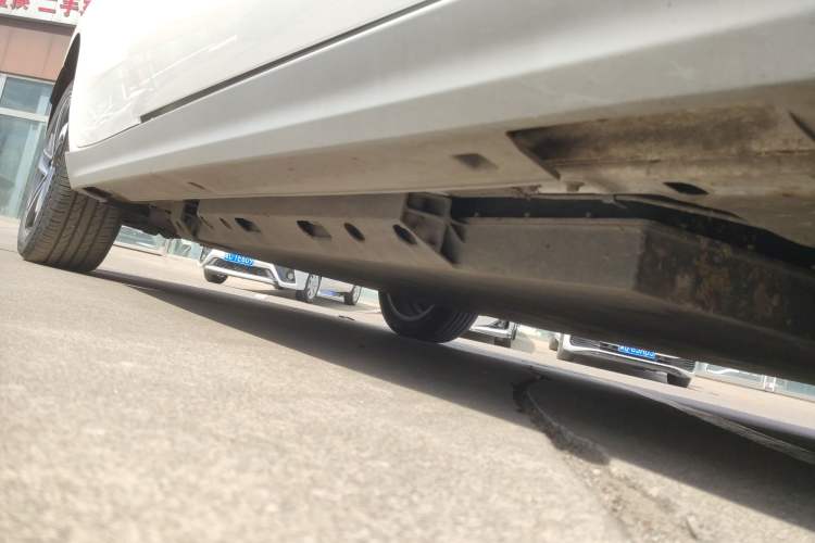 Used BAIC Beijing EU5 2018 R500 Smart Edition Right Side Sill