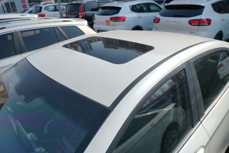 Used BAIC Beijing EU5 2018 R550 Smart Trend Edition Roof