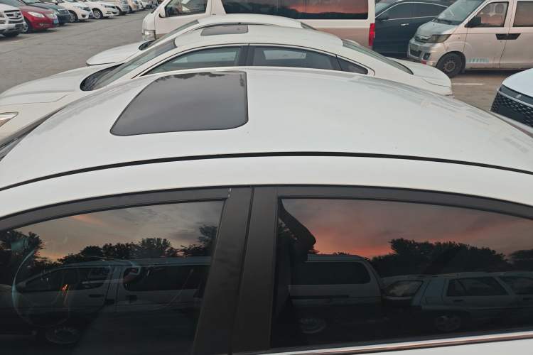 Used BAIC Beijing EU5 2018 R550 Smart Edition Roof