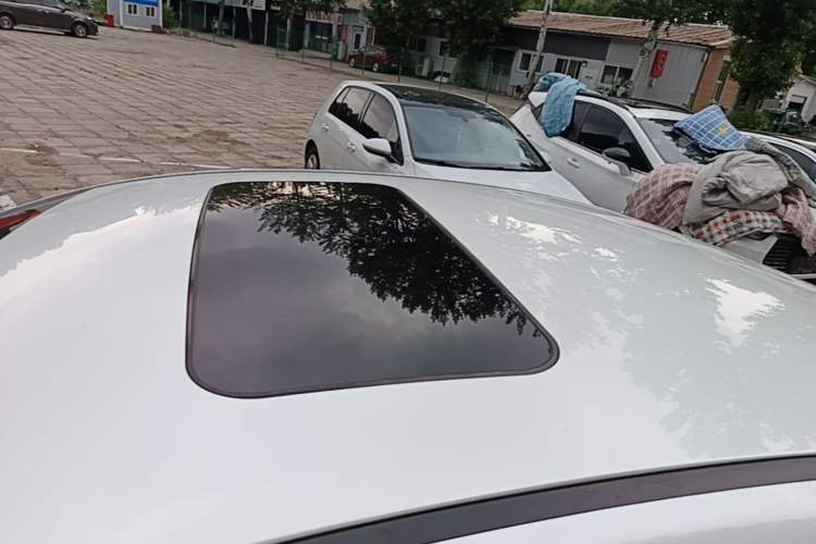 Used BAIC Beijing EU5 2018 R500 Smart Wind Edition Roof