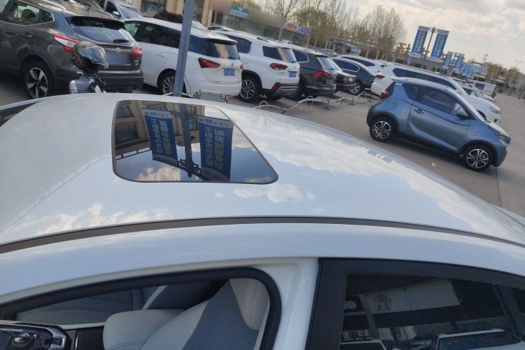 Used BAIC Beijing EU5 2018 R500 Smart Edition Roof
