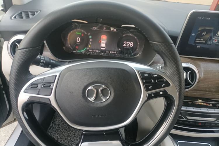 Used BAIC Beijing EU5 2018 R500 Smart Edition Steering Wheel