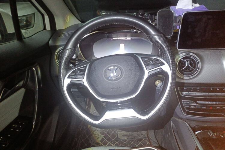 Used BAIC Beijing EU5 2018 R550 Smart Trend Edition Steering Wheel
