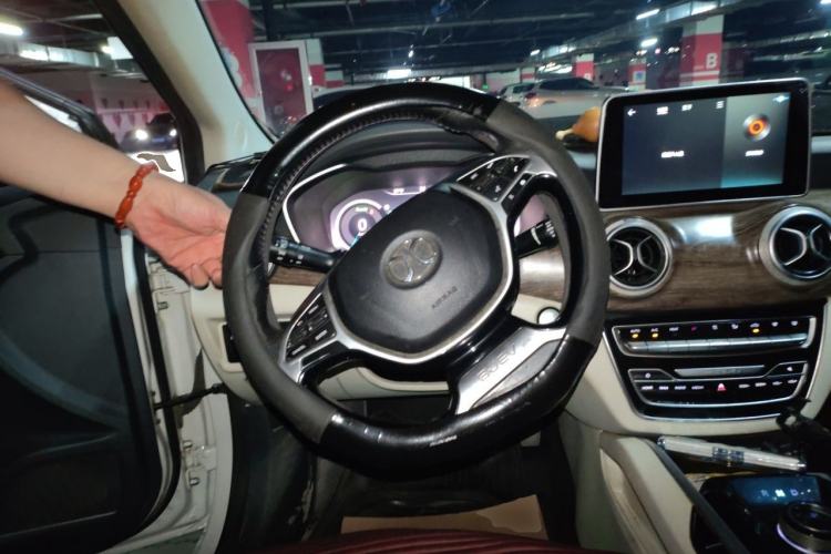 Used BAIC Beijing EU5 2018 R500 Smart Wind Edition Steering Wheel