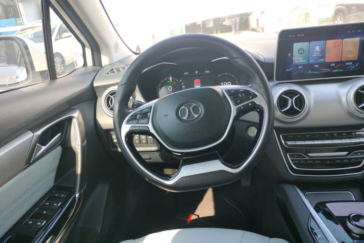 Used BAIC Beijing EU5 2018 R550 Smart Trend Edition Steering Wheel