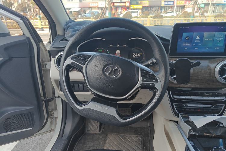 Used BAIC Beijing EU5 2018 R500 Smart Wind Edition Steering Wheel