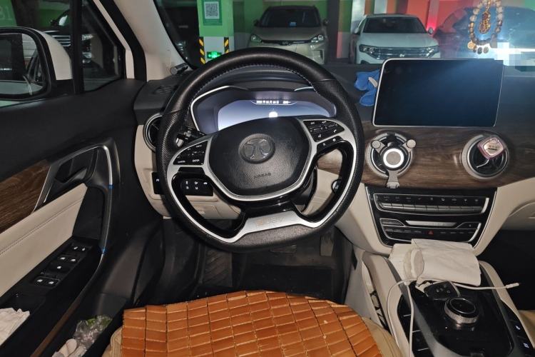 Used BAIC Beijing EU5 2018 R500 Smart Wind Edition Steering Wheel