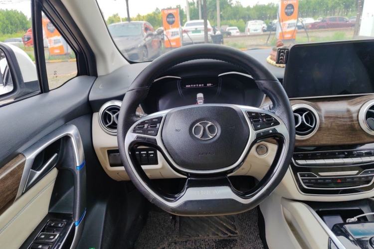 Used BAIC Beijing EU5 2018 R500 Smart Edition Steering Wheel