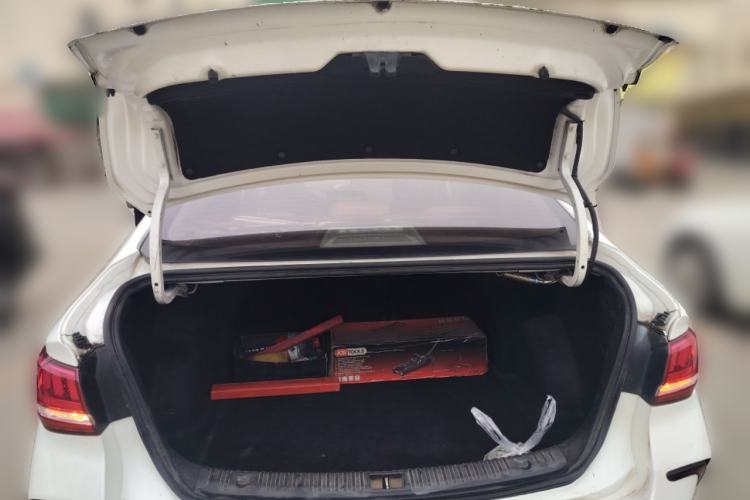 Used BAIC Beijing EU5 2018 R500 Smart Wind Edition Trunk