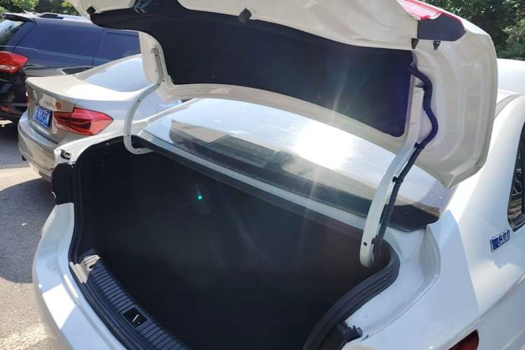 Used BAIC Beijing EU5 2018 R500 Smart Wind Edition Trunk
