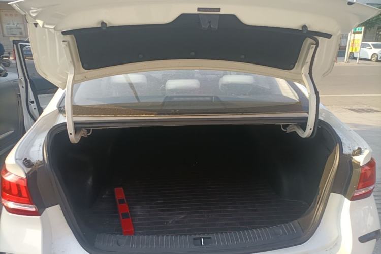 Used BAIC Beijing EU5 2018 R500 Smart Edition Trunk