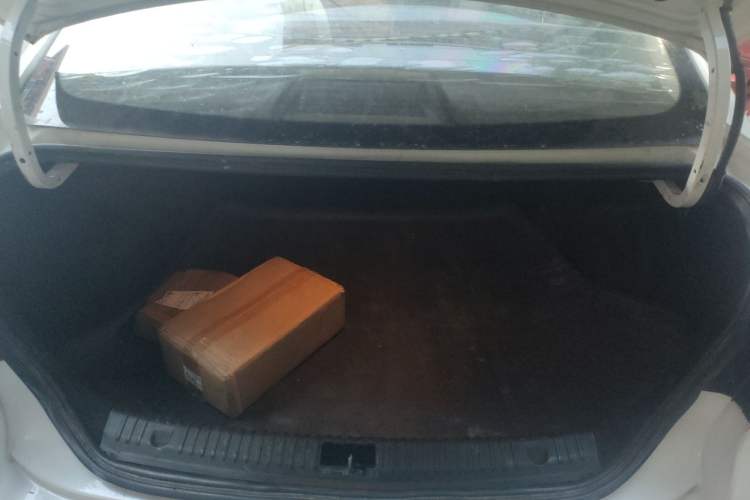 Used BAIC Beijing EU5 2018 R500 Smart Wind Edition Trunk