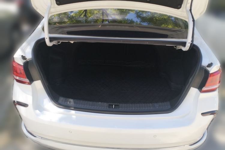 Used BAIC Beijing EU5 2018 R500 Smart Wind Edition Trunk