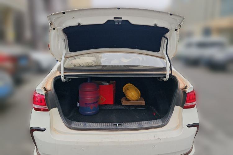 Used BAIC Beijing EU5 2018 R500 Smart Wind Edition Trunk
