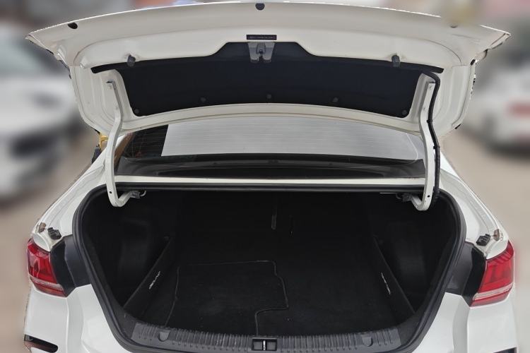 Used BAIC Beijing EU5 2018 R500 Smart Wind Edition Trunk