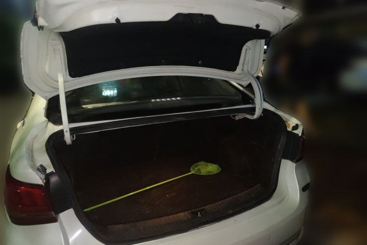 Used BAIC Beijing EU5 2018 R500 Smart Wind Edition Trunk
