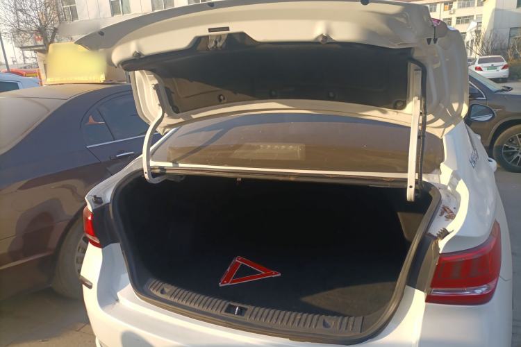 Used BAIC Beijing EU5 2018 R500 Smart Edition Trunk