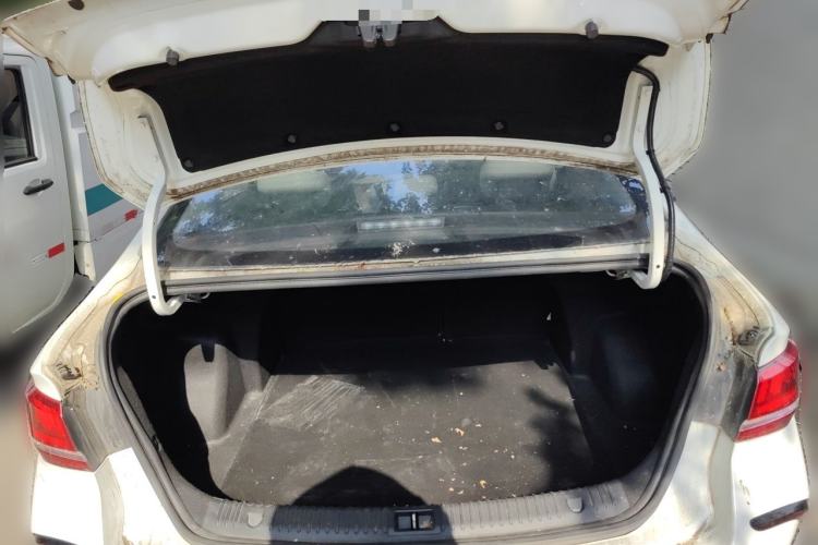 Used BAIC Beijing EU5 2018 R500 Smart Wind Edition Trunk