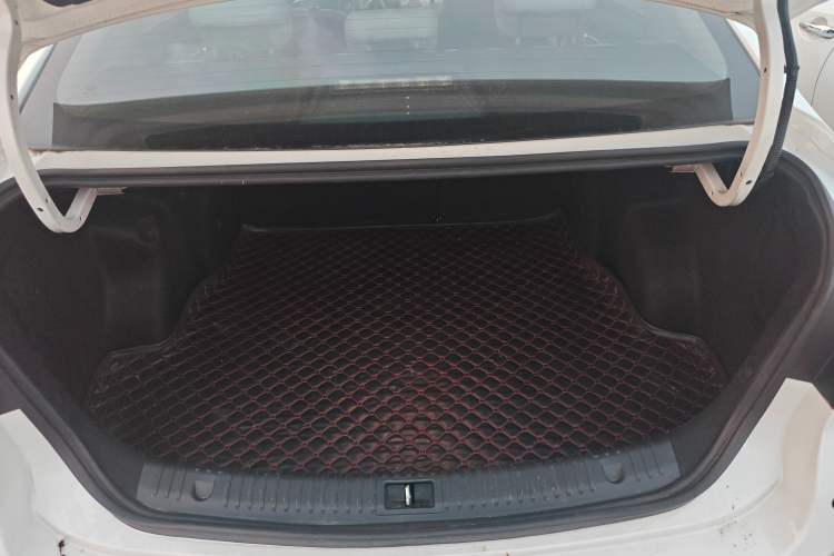 Used BAIC Beijing EU5 2018 R550 Smart Edition Trunk