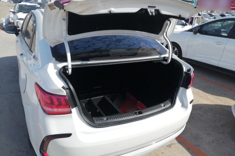 Used BAIC Beijing EU5 2018 R500 Smart Wind Edition Trunk