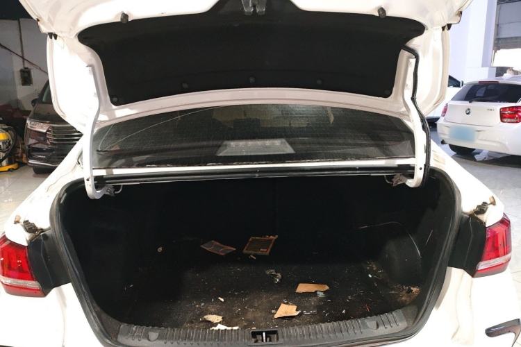 Used BAIC Beijing EU5 2018 R500 Smart Wind Edition Trunk