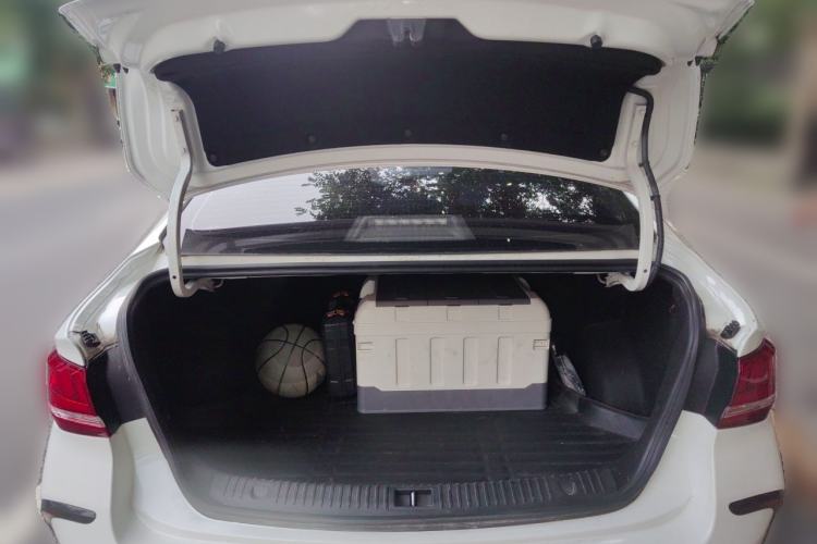Used BAIC Beijing EU5 2018 R500 Smart Edition Trunk