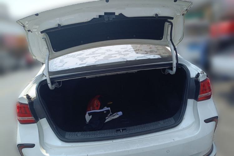 Used BAIC Beijing EU5 2018 R500 Smart Wind Edition Trunk