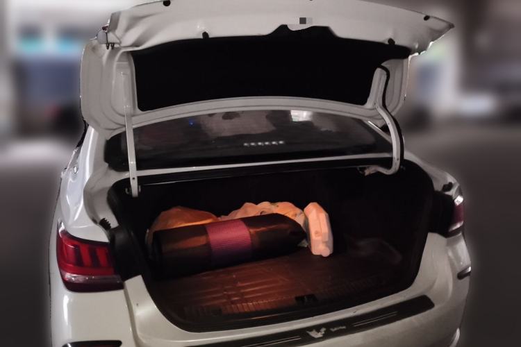 Used BAIC Beijing EU5 2018 R500 Smart Wind Edition Trunk