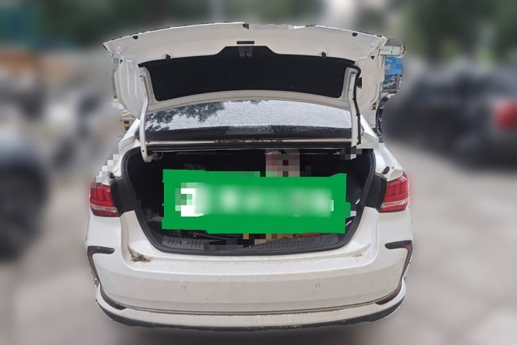 Used BAIC Beijing EU5 2018 R550 Smart Trend Edition Trunk