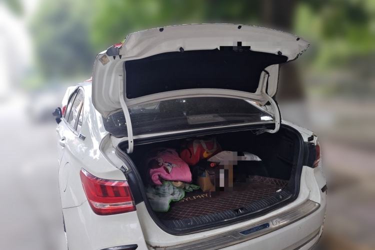 Used BAIC Beijing EU5 2018 R500 Smart Wind Edition Trunk