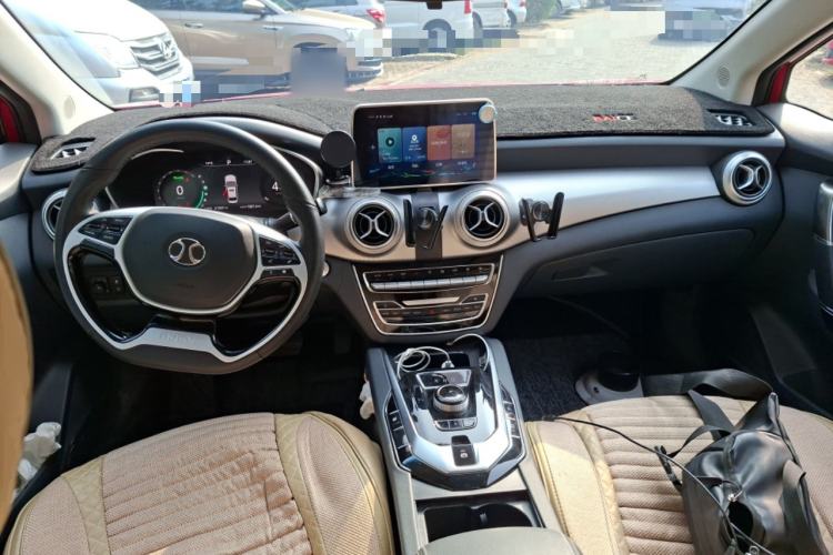 Used BAIC Beijing EU5 2019 R600 Smart Fashion Edition Center Console