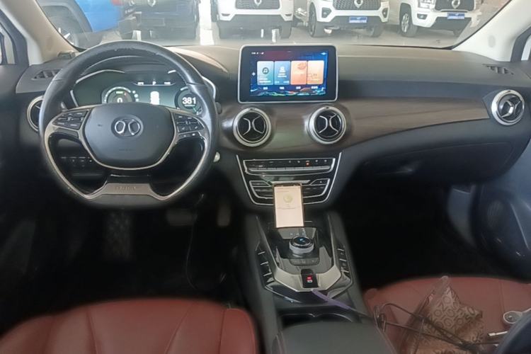 Used BAIC Beijing EU5 2019 R500 Smart Wind Edition Center Console